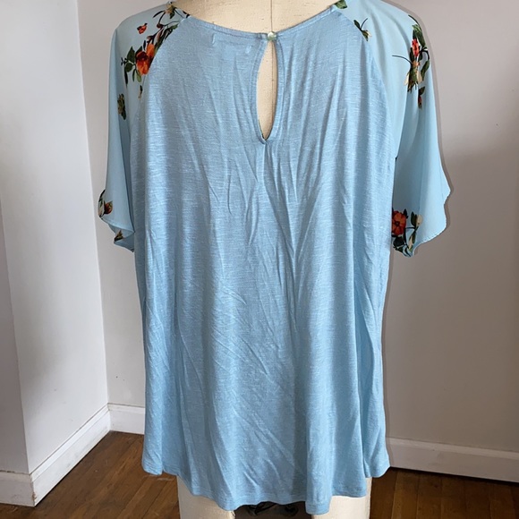 Ophelia Roe 1X cute floral top - Picture 5 of 9